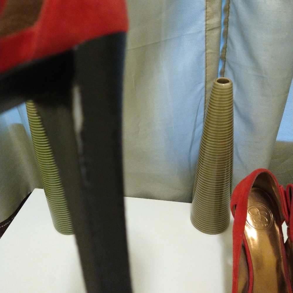 Shoes - Picture 3 of 5